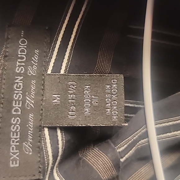 Express Men’s button down - Picture 3 of 3